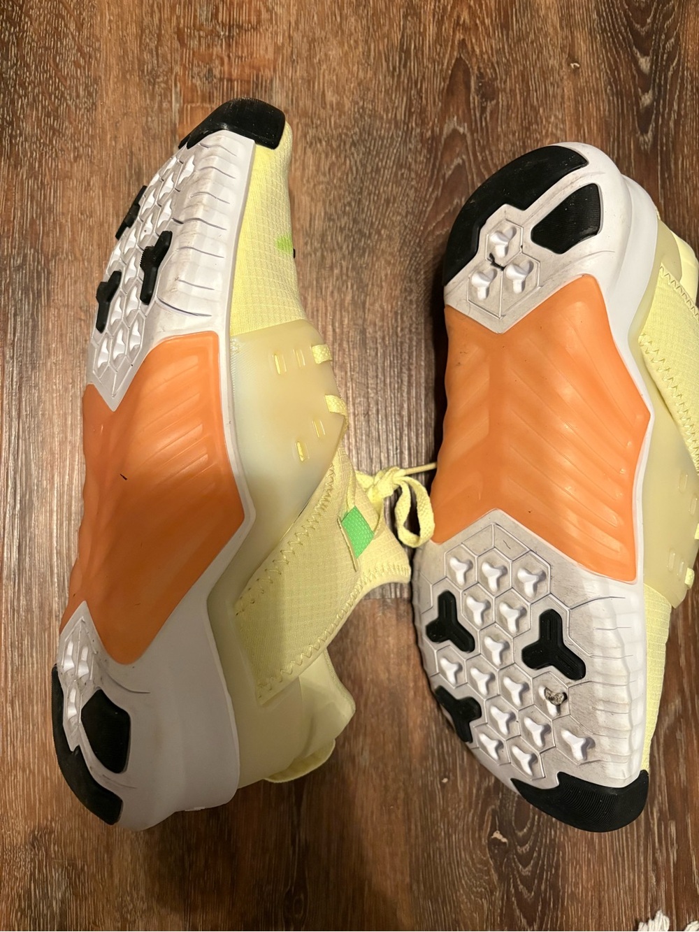 Nike women’s Yellow Sneakers with Black Swoosh and Green Accents - Picture 4 of 4